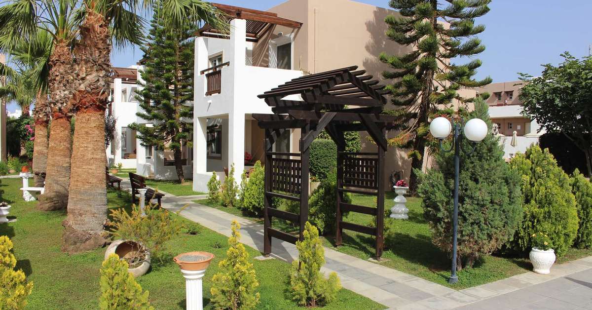 Een foto van de buitenkant van Gaia Village Hotel