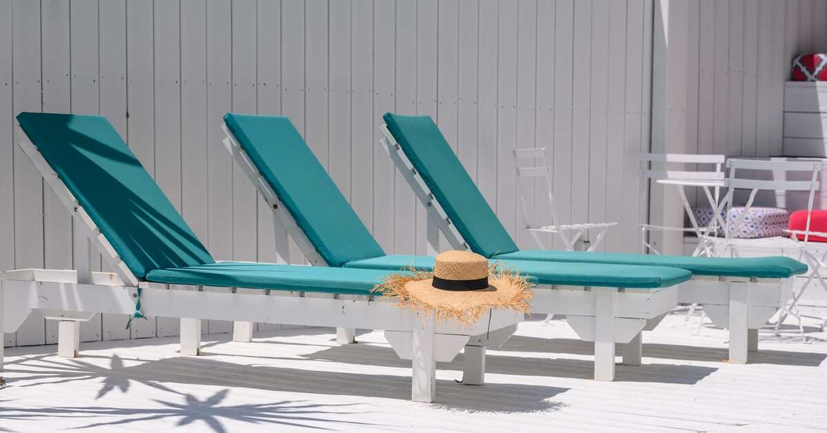 Een foto van het terras bij Azure Mare Hotel