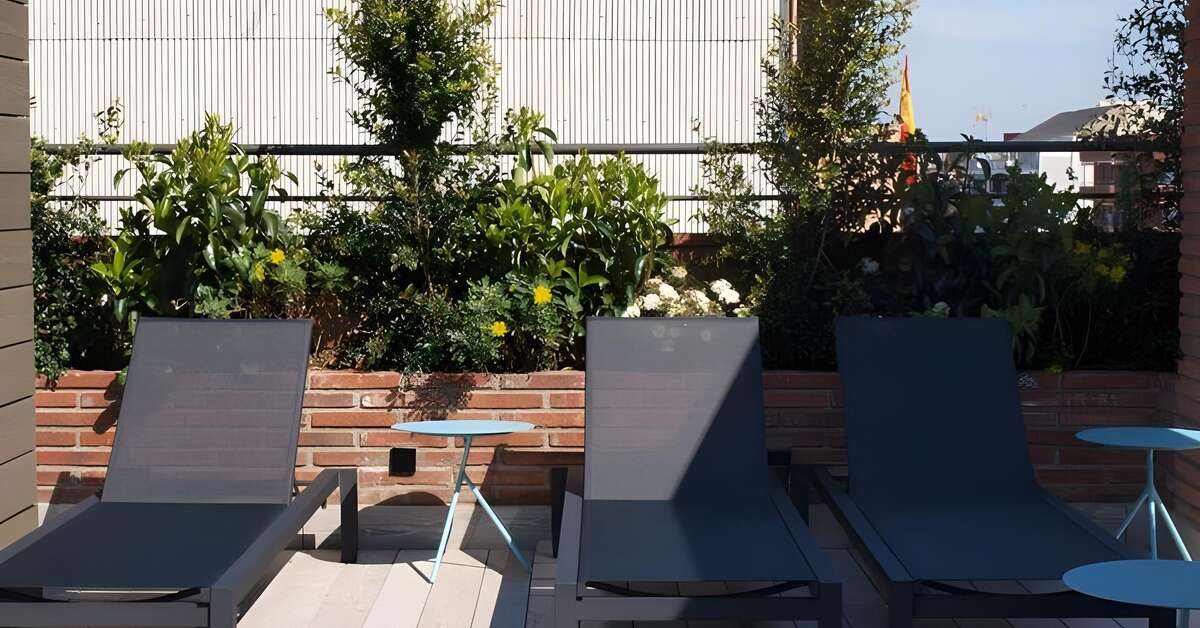 Een foto van het terras bij Catalonia Albeniz