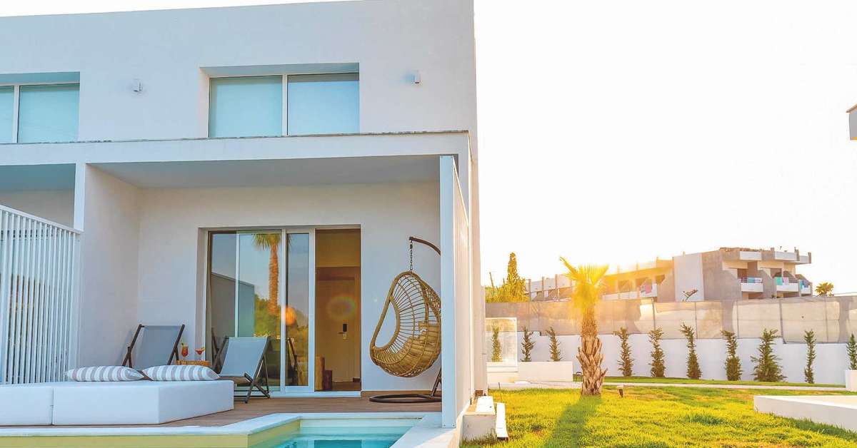 Een foto van het zwembad bij White Dreams Resort