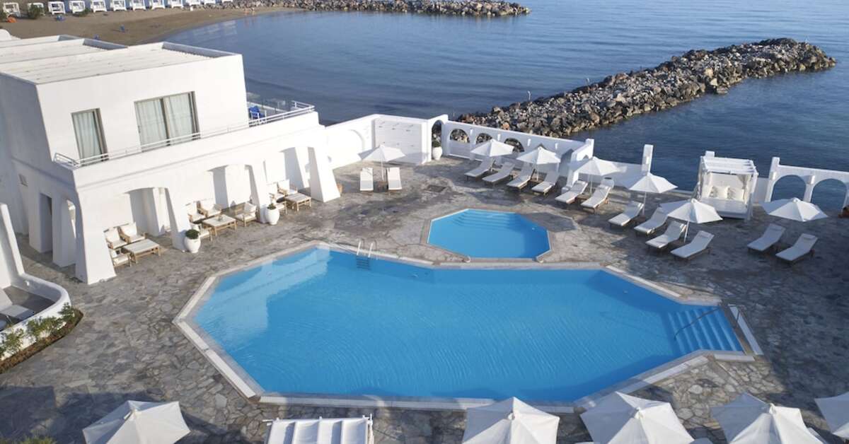 Een foto van het zwembad bij Knossos Beach Bungalows & Suites