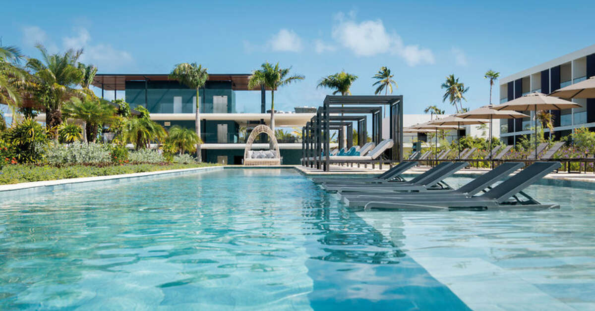 Ein Foto vom Pool im Live Aqua Beach Resort Punta Cana