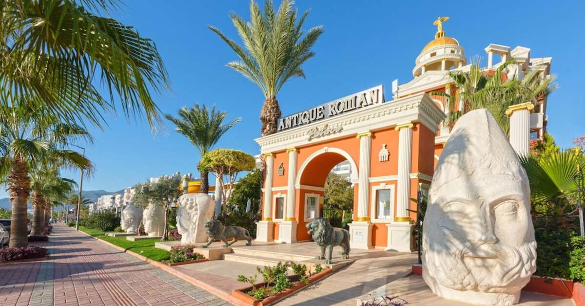 Een foto van de buitenkant van Antique Roman Palace Museum Hotel