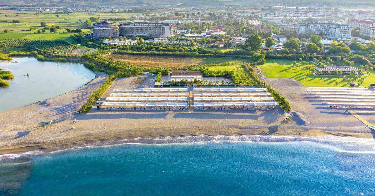 Een foto van het strand bij Sunmelia Beach Resort & Spa