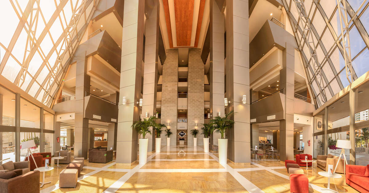 Een foto van het interieur van RH Ifach