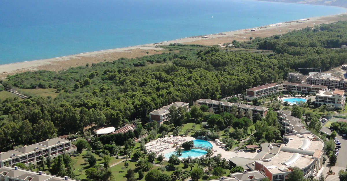 Een foto van de buitenkant van Akiris Resort