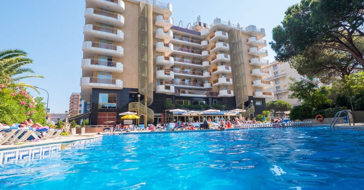 Een foto van het zwembad bij Hotel Blaumar
