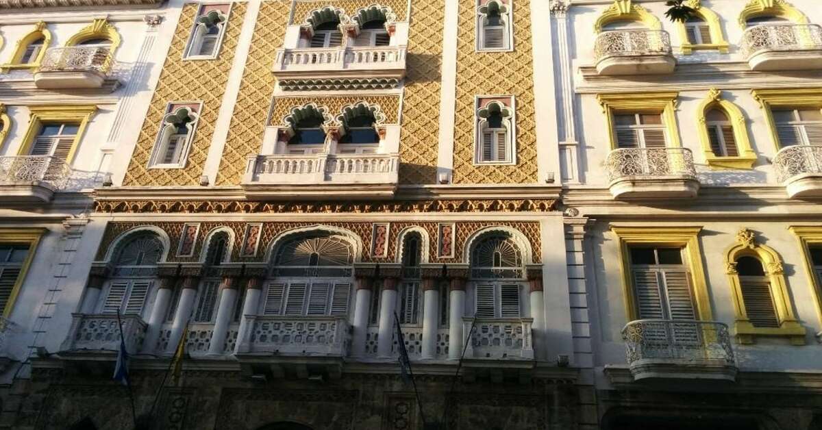 Ein Foto Mercure Sevilla Havane
