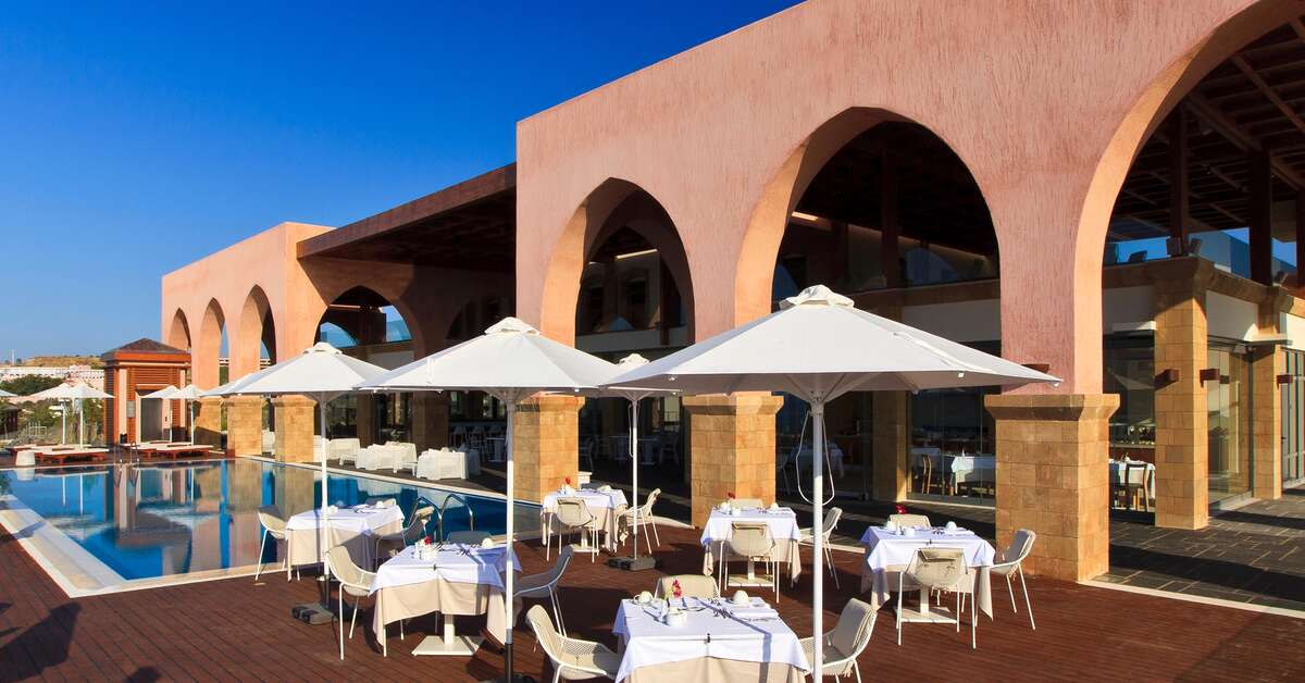 Een foto van het zwembad bij Boutique 5 Hotel & Spa