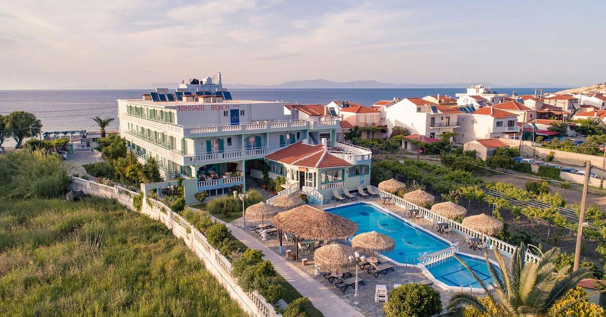 Een foto van het zwembad bij Kokkari Beach