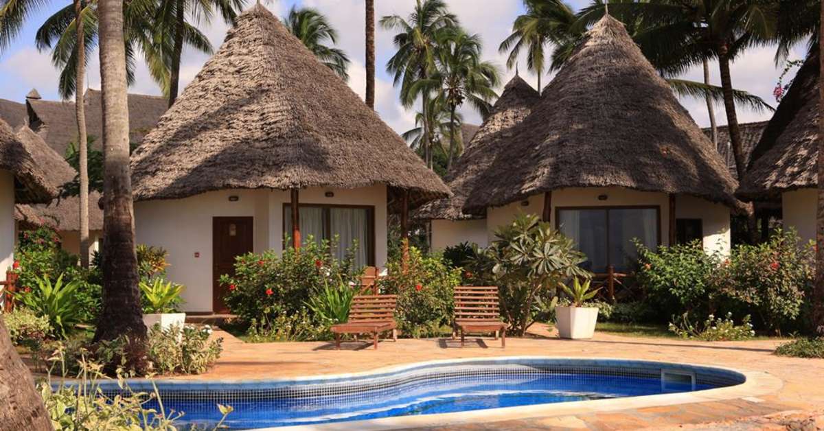 Een foto van het zwembad bij Sultan Sands Islands Resort