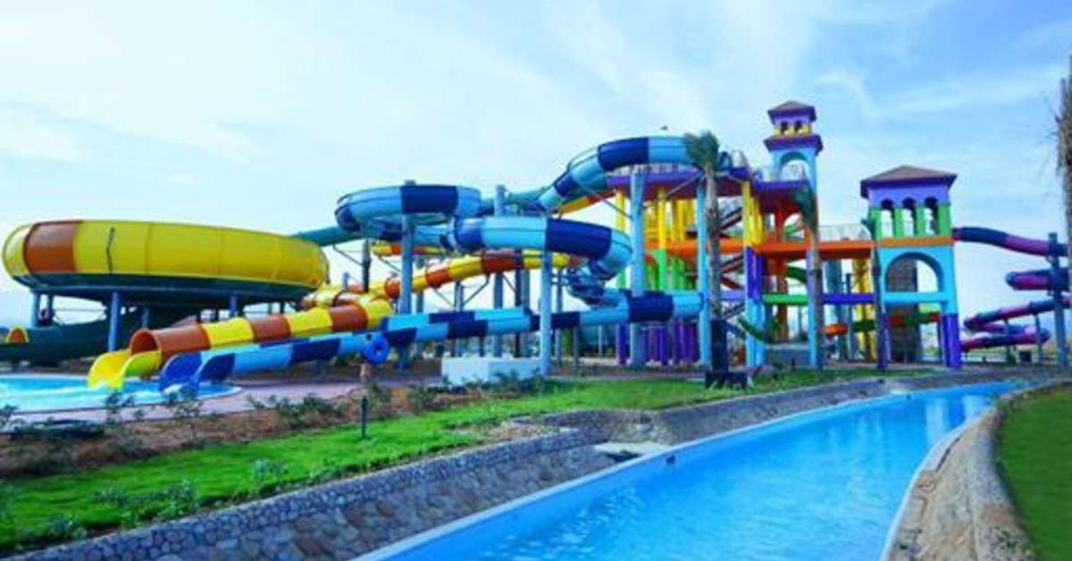 Een foto van het zwembad bij Charmillion Club Aquapark