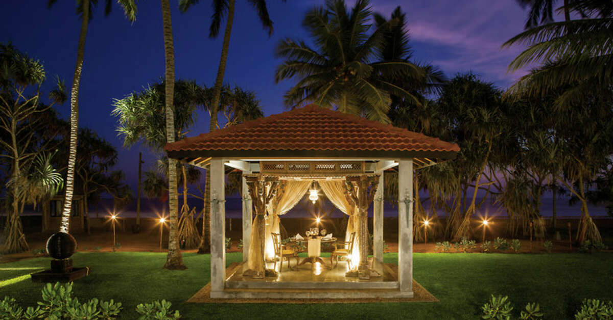 Een foto van de buitenkant van Royal Palms Beach Resort