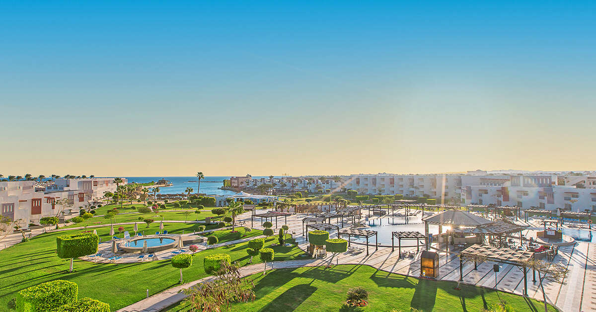 Een foto van de buitenkant van Sunrise Crystal Bay Resort