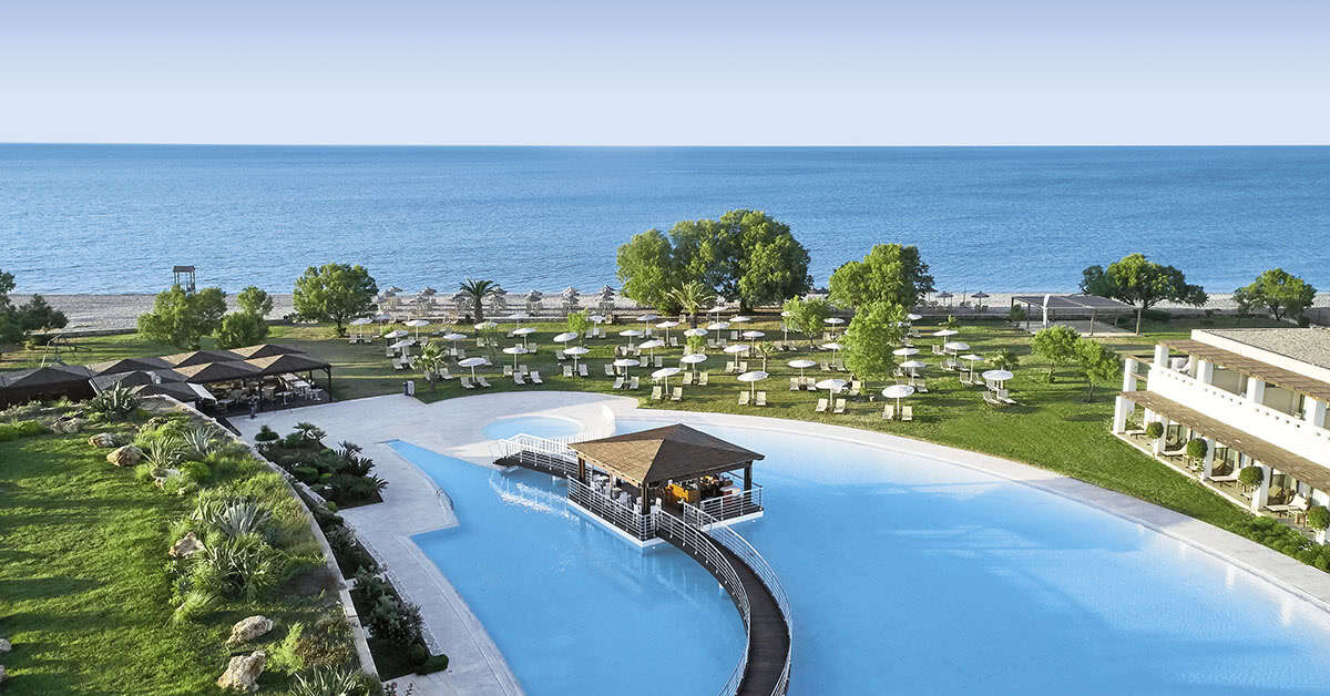 Een foto van het zwembad bij Giannoulis Cavo Spada Luxury Sports & Leisure Resort & Spa