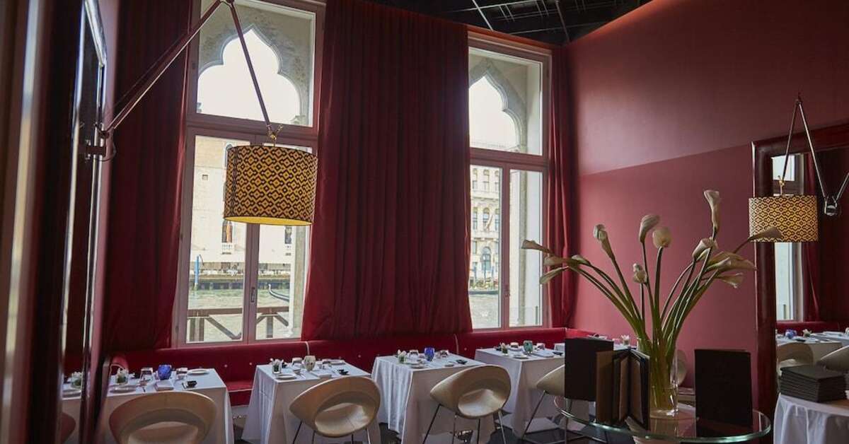 Een foto van het interieur van Sina Centurion Palace
