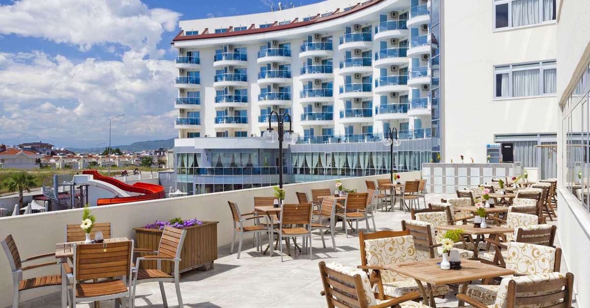 Een foto van het terras bij Narcia Resort Side