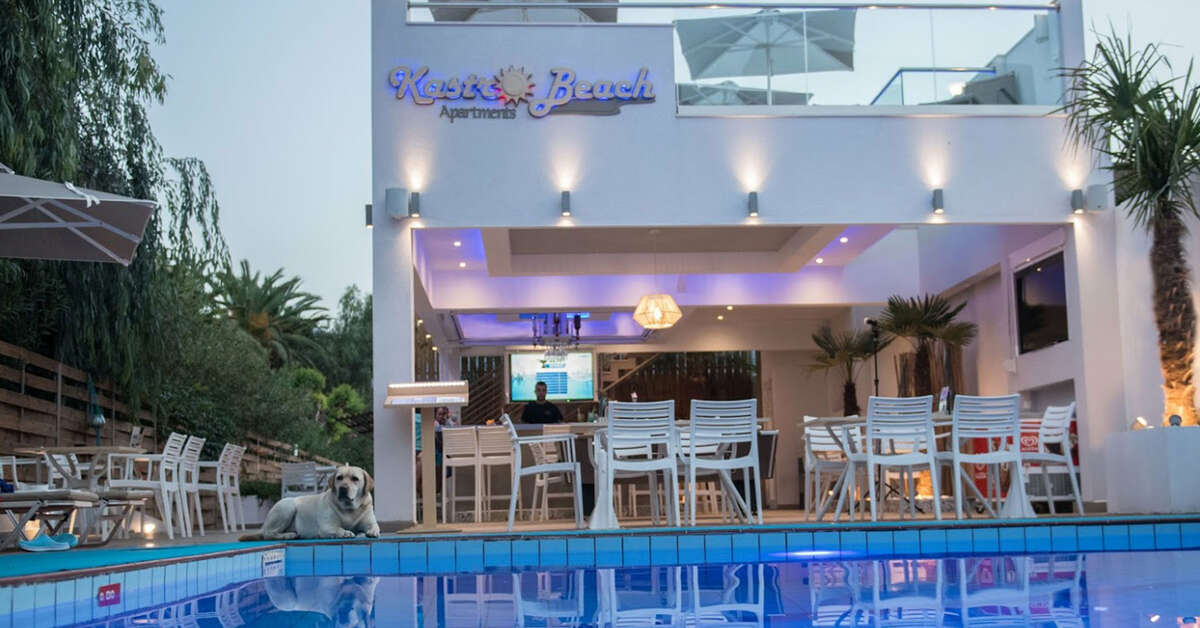 Een foto van het zwembad bij Kastro Beach Appartementen
