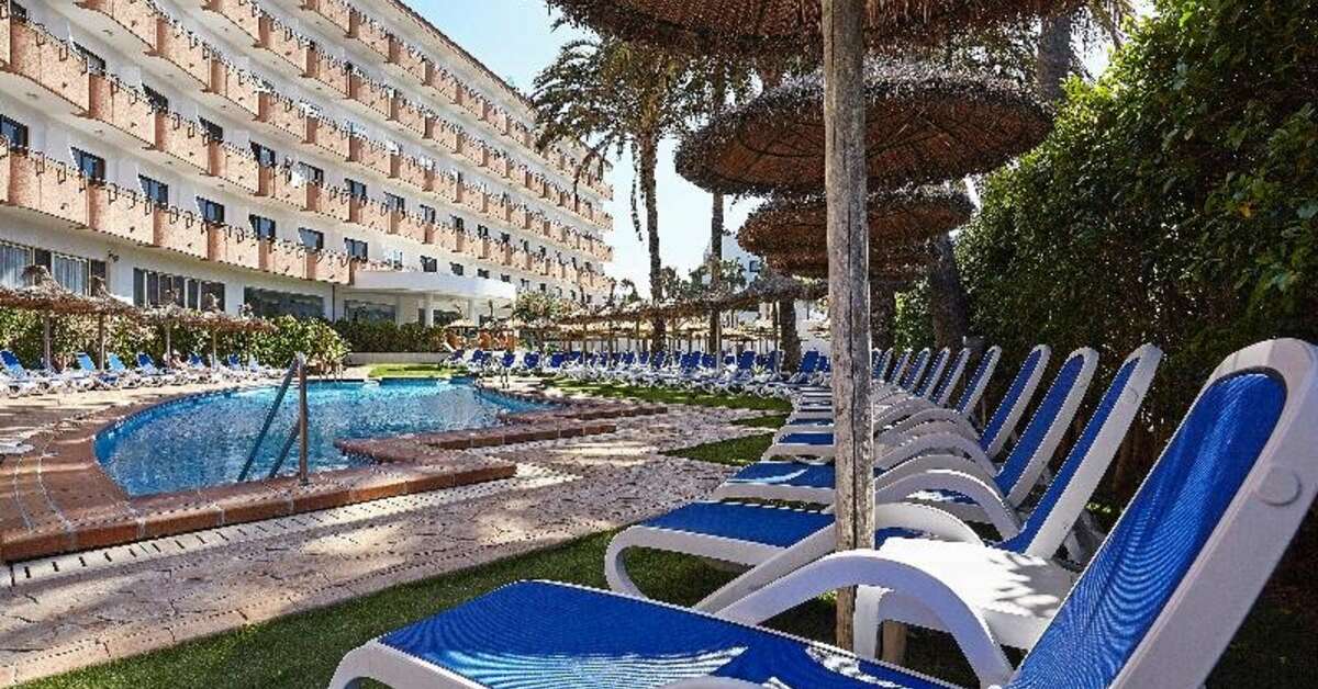 Ein Foto vom Pool im Grupotel Maritimo