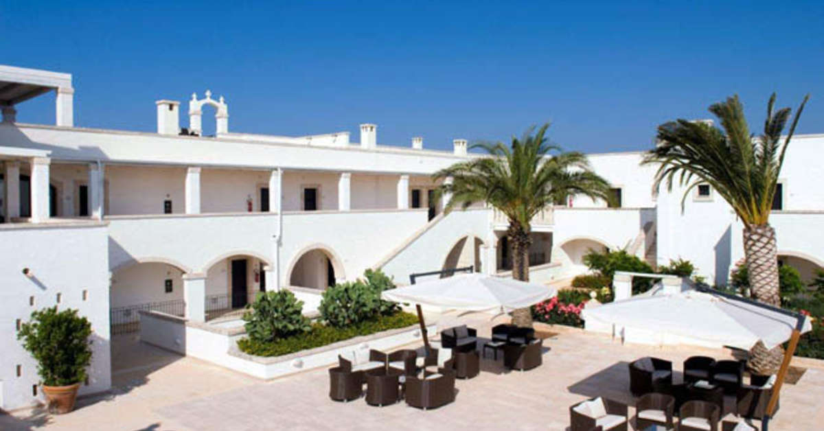 Een foto van de buitenkant van Borgobianco Resort & Spa