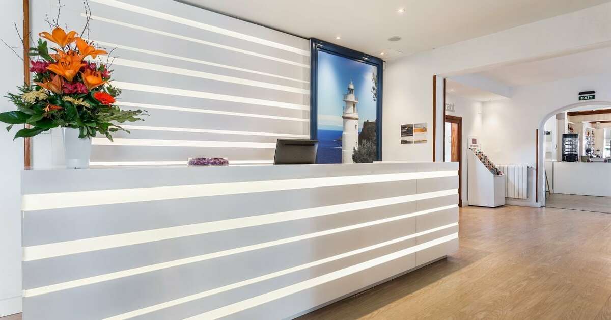 Een foto van het interieur van Fergus Style Soller Beach