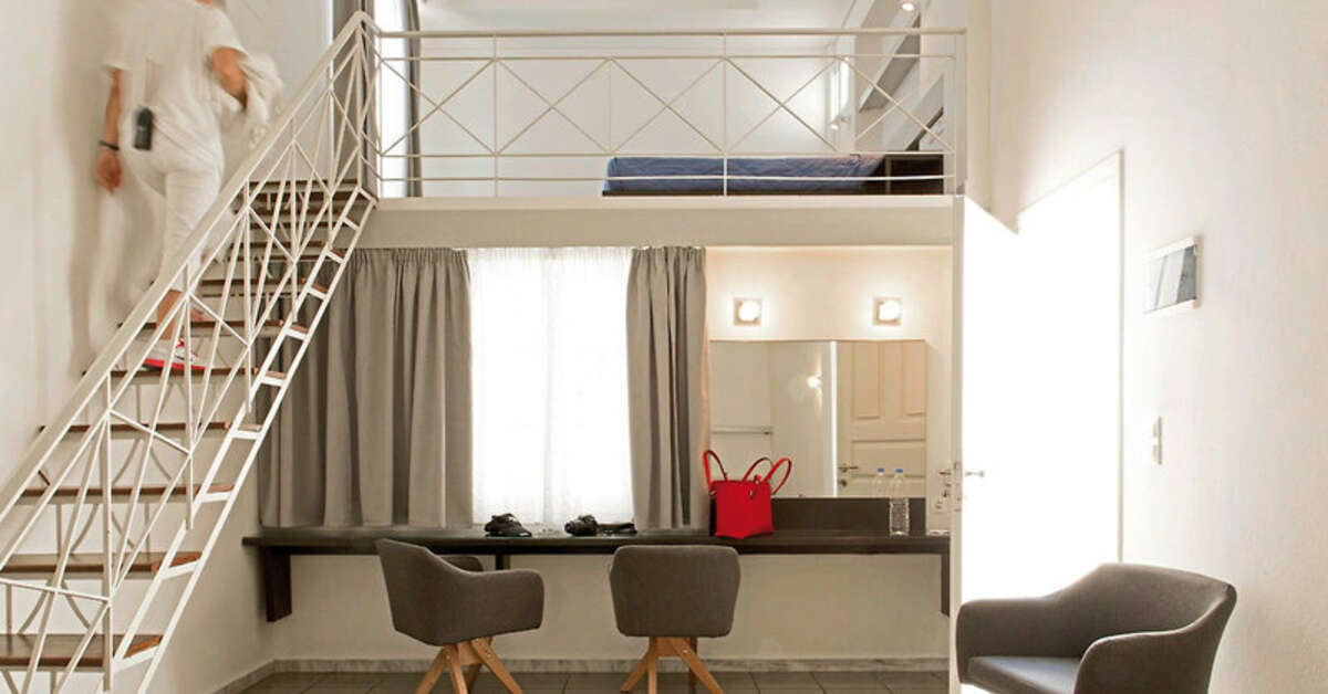 Een foto van het interieur van Kamari Beach Hotel