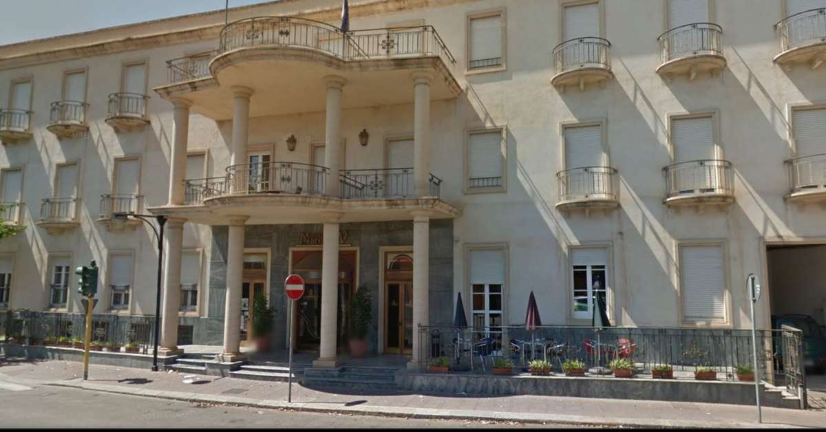 Een foto van de buitenkant van Mariano IV Palace Hotel