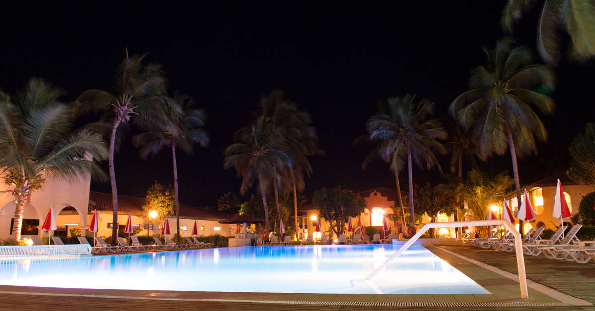 Een foto van het zwembad bij Ocean Bay Hotel
