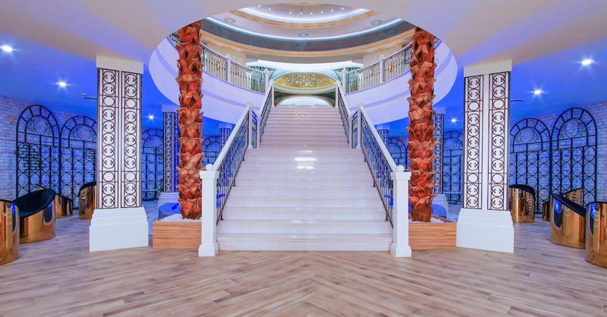 Een foto van het interieur van Limak Cyprus Deluxe Hotel