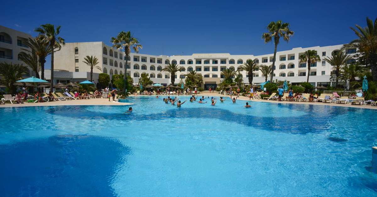 Een foto van het zwembad bij Vincci Nozha Beach & Spa