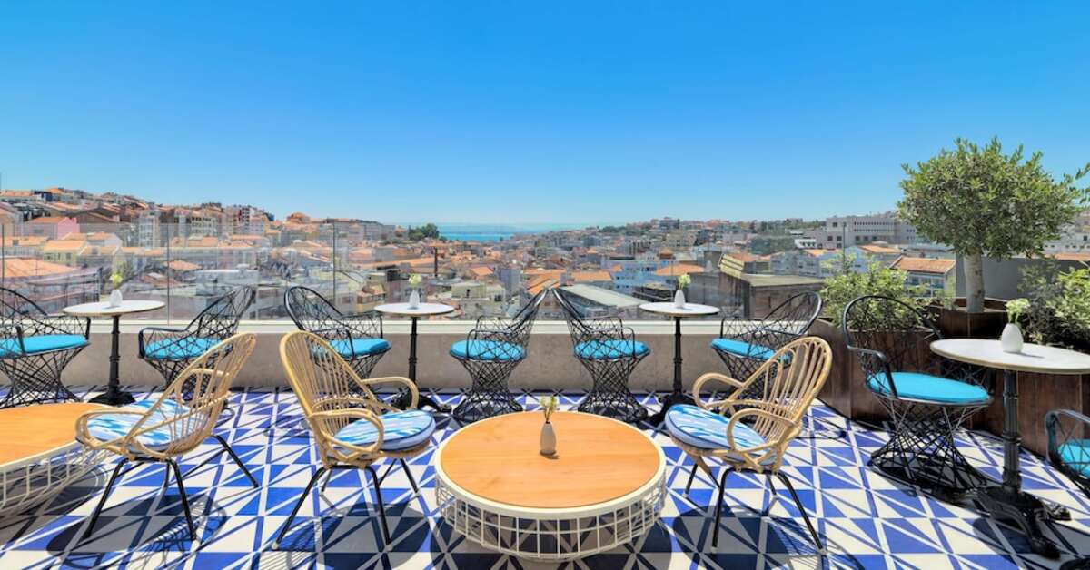 Een foto van het terras bij H10 Duque de Loule