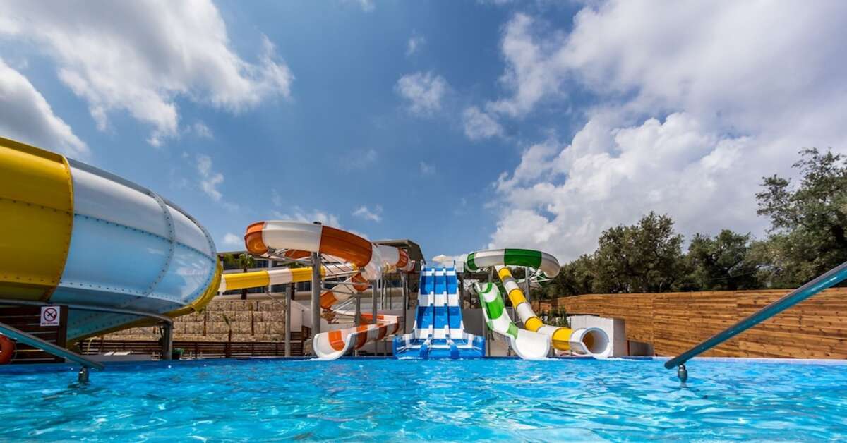 Een foto van het zwembad bij Caretta Paradise
