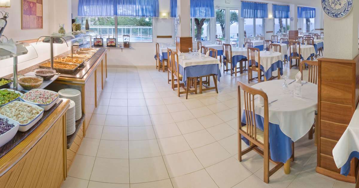 Een foto van de faciliteiten bij Hotel GHT Xaloc