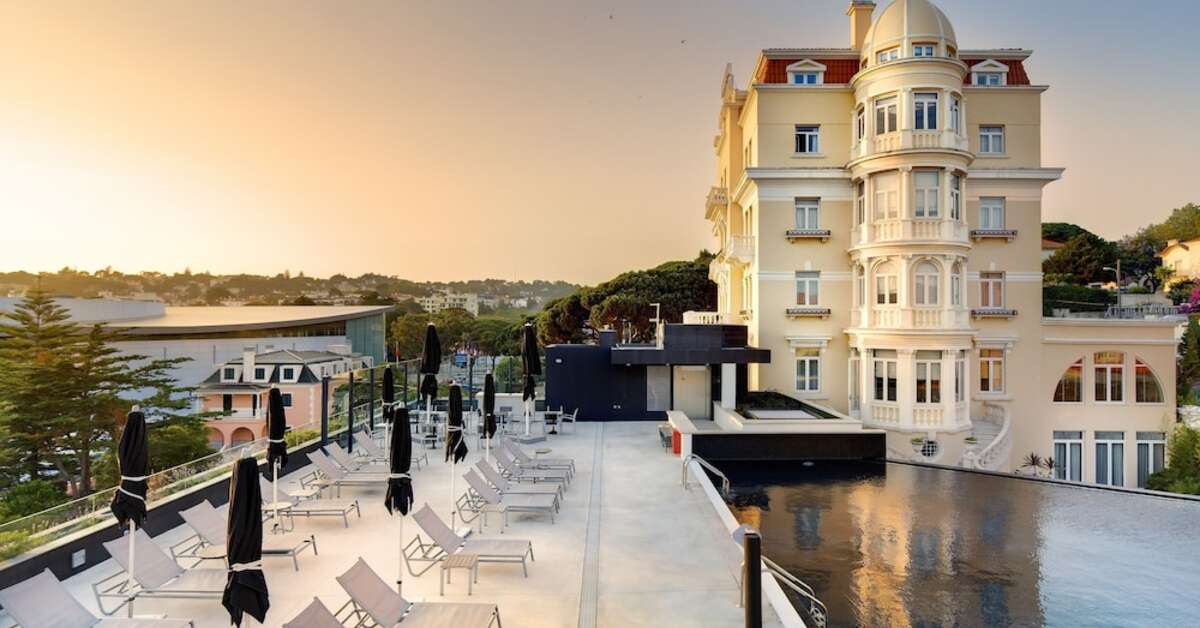 Een foto van het terras bij Hotel Inglaterra