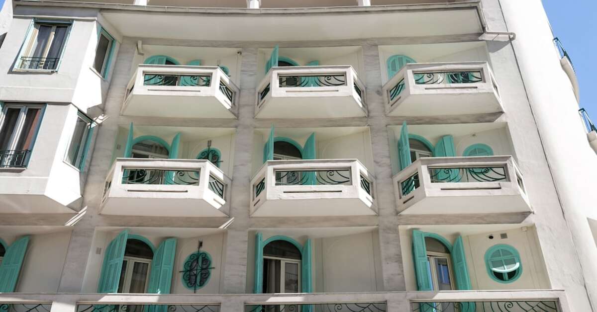 Ein Foto von der Außenansicht des Hotel Locarno