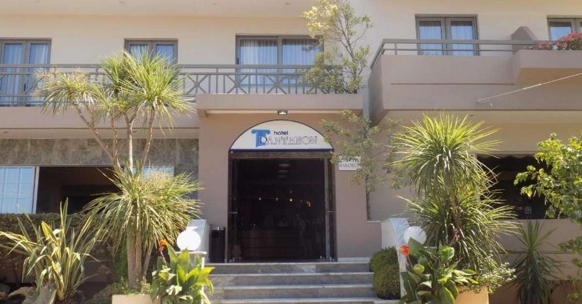 Een foto van de buitenkant van Hotel Pantheon