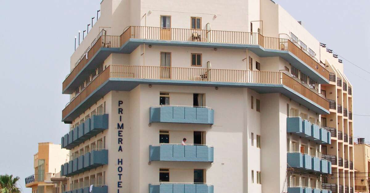 Een foto van de buitenkant van Primera Hotel