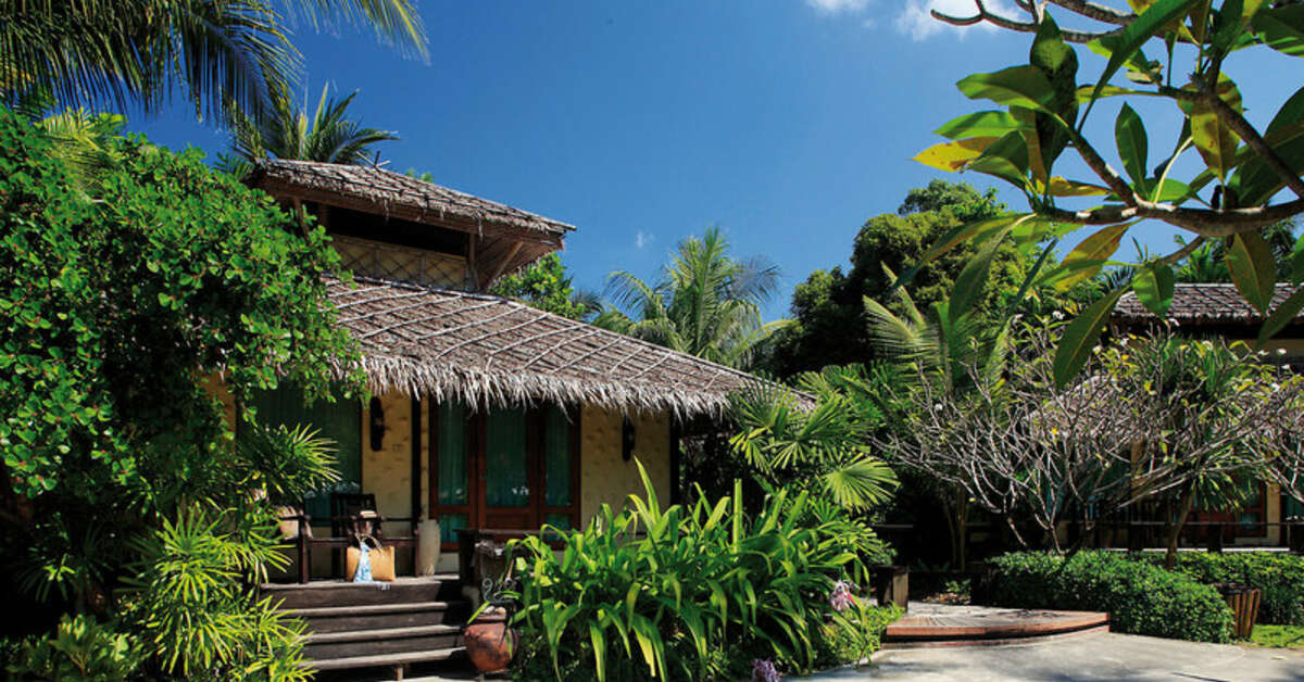 Ein Foto von der Außenansicht des Centara Koh Chang Tropicana Resort