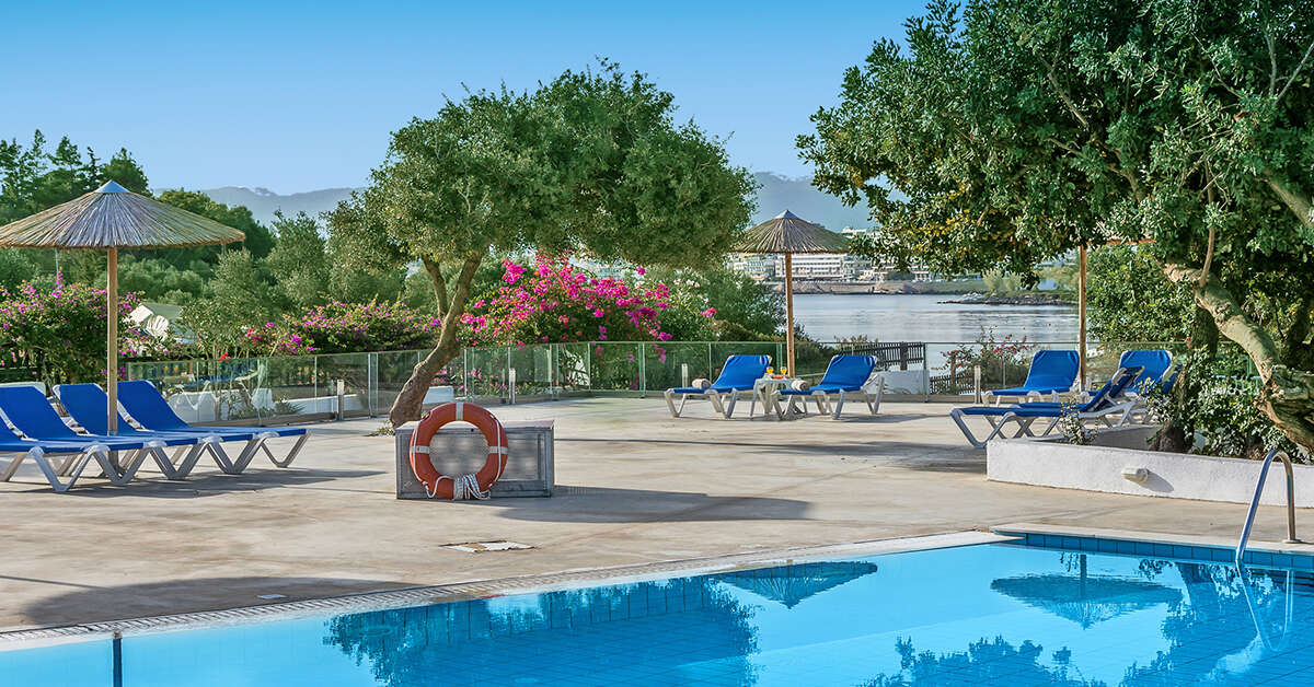 Een foto van het zwembad bij Vasia Ormos Hotel