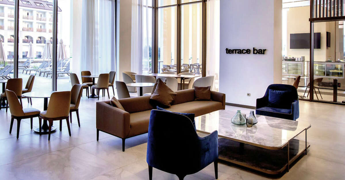 Een foto van het interieur van Lavitas Hotel
