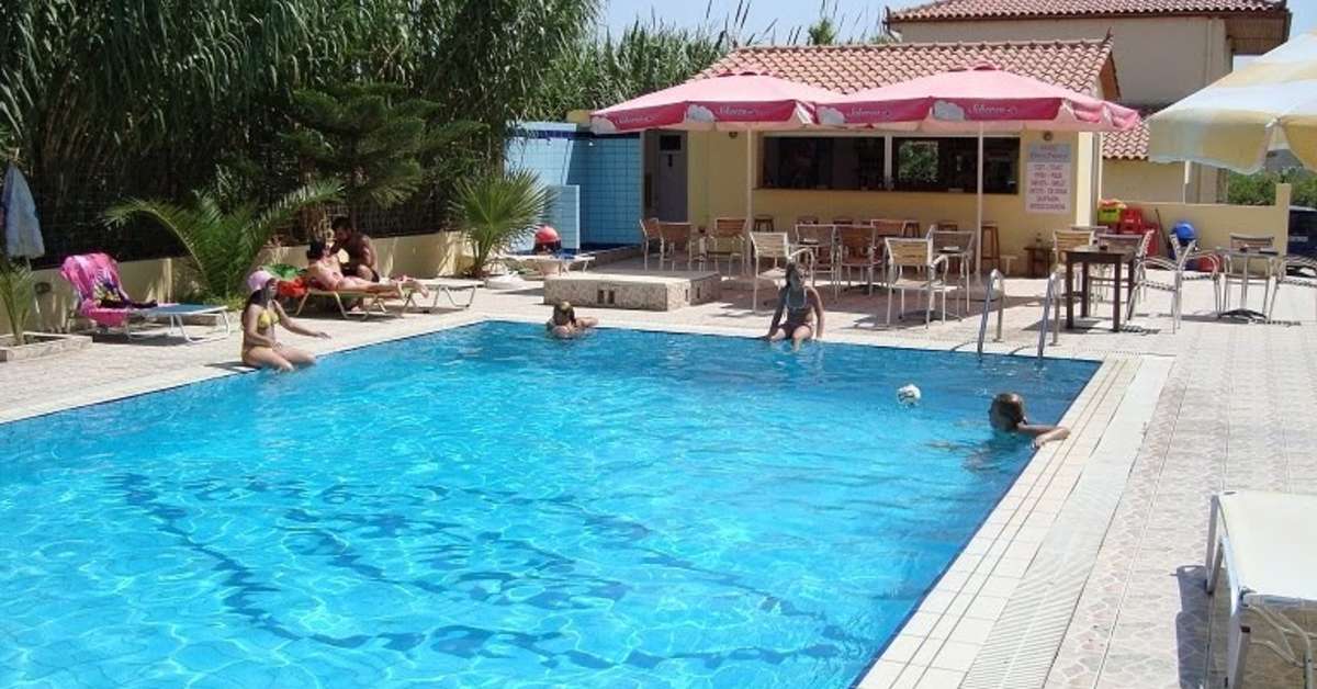 Ein Foto vom Pool im Hotel Eleni Palace