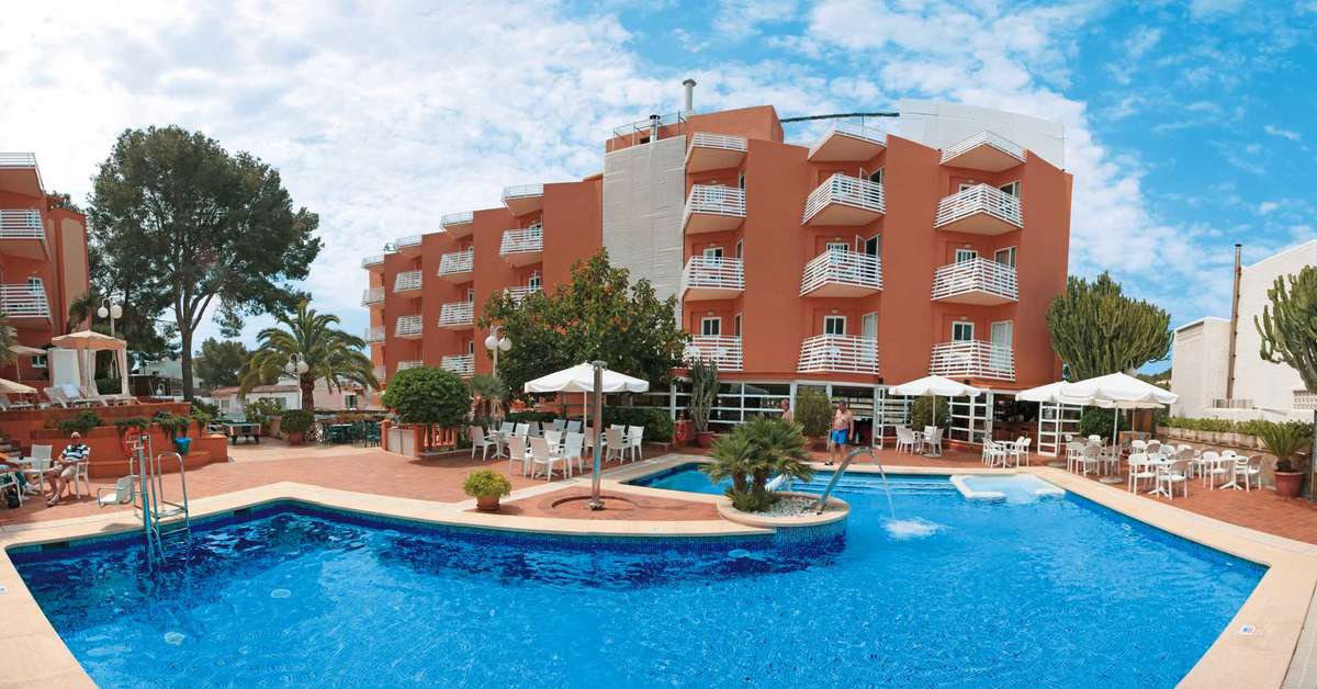 Een foto van het zwembad bij Allsun Hotel Paguera Vera Beach