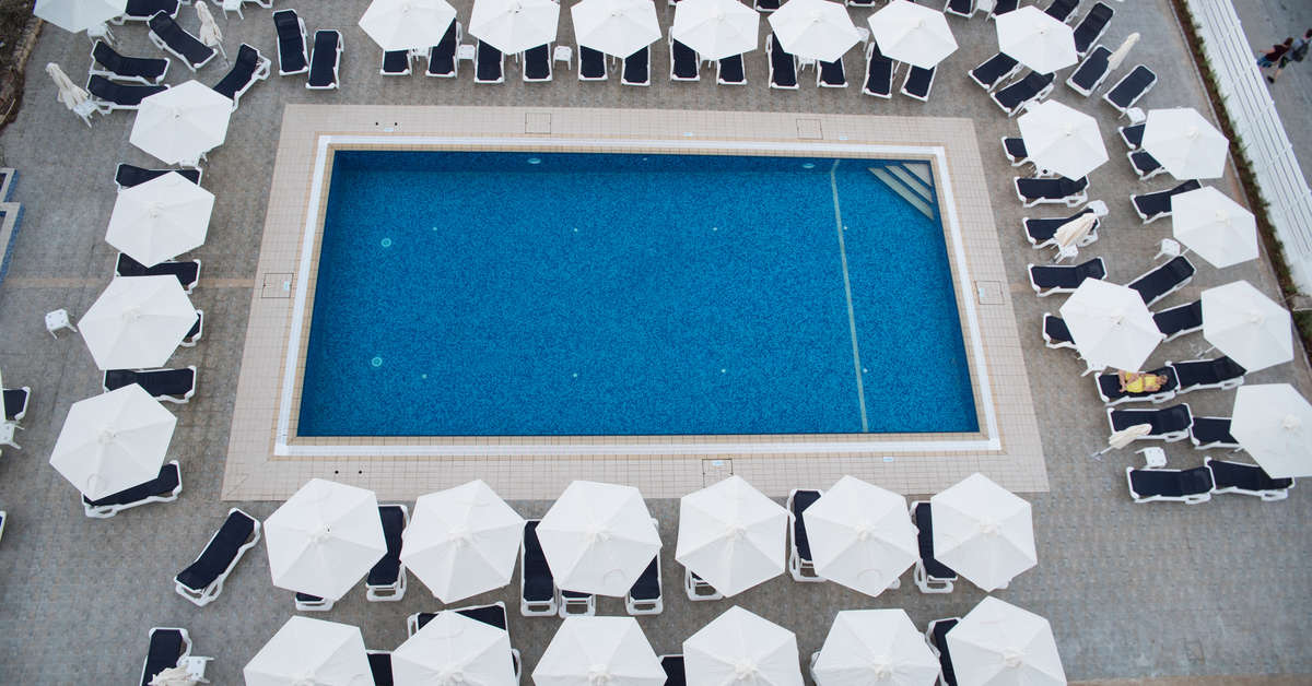 Een foto van het zwembad bij Mandali Hotel