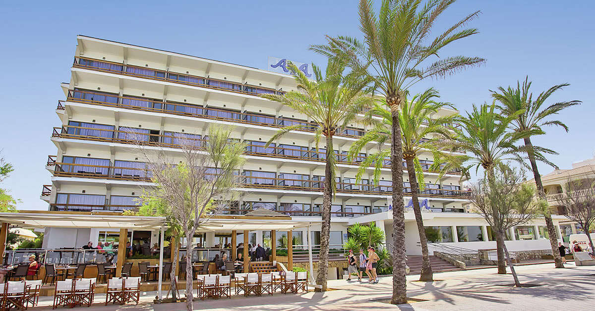 Een foto van de buitenkant van Aya Sea Hotel