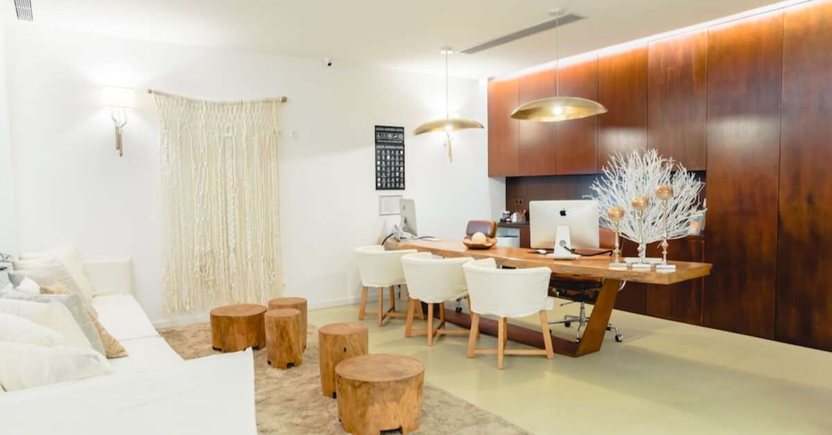 Een foto van het interieur van Lagos Avenida Hotel