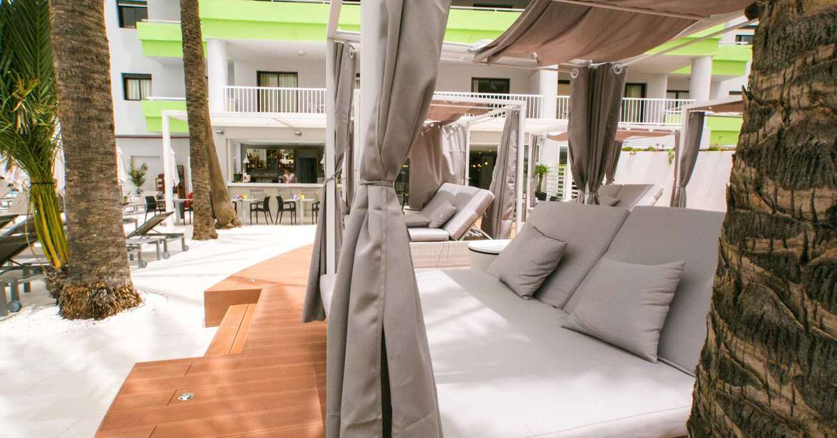 Ein Foto von der Terrasse im Hotel Livvo Anamar Suites