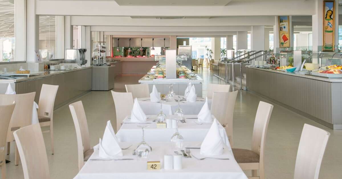 Een foto van de faciliteiten bij Asterias Beach Hotel