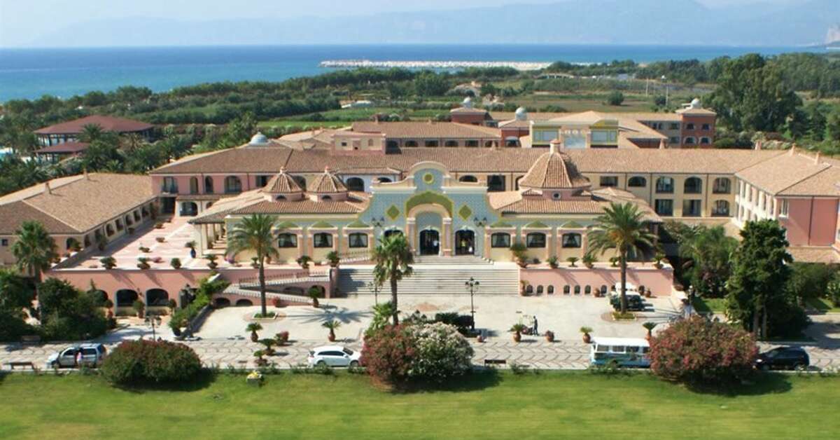 Een foto van de buitenkant van Club Hotel Marina Beach