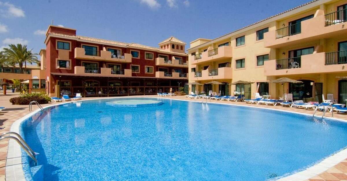 Een foto van het zwembad bij O7 Aloe Corralejo