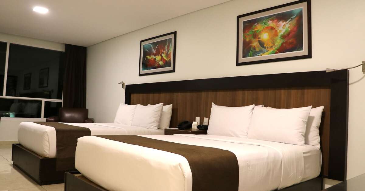 Ein Foto Hotel & Suites PF